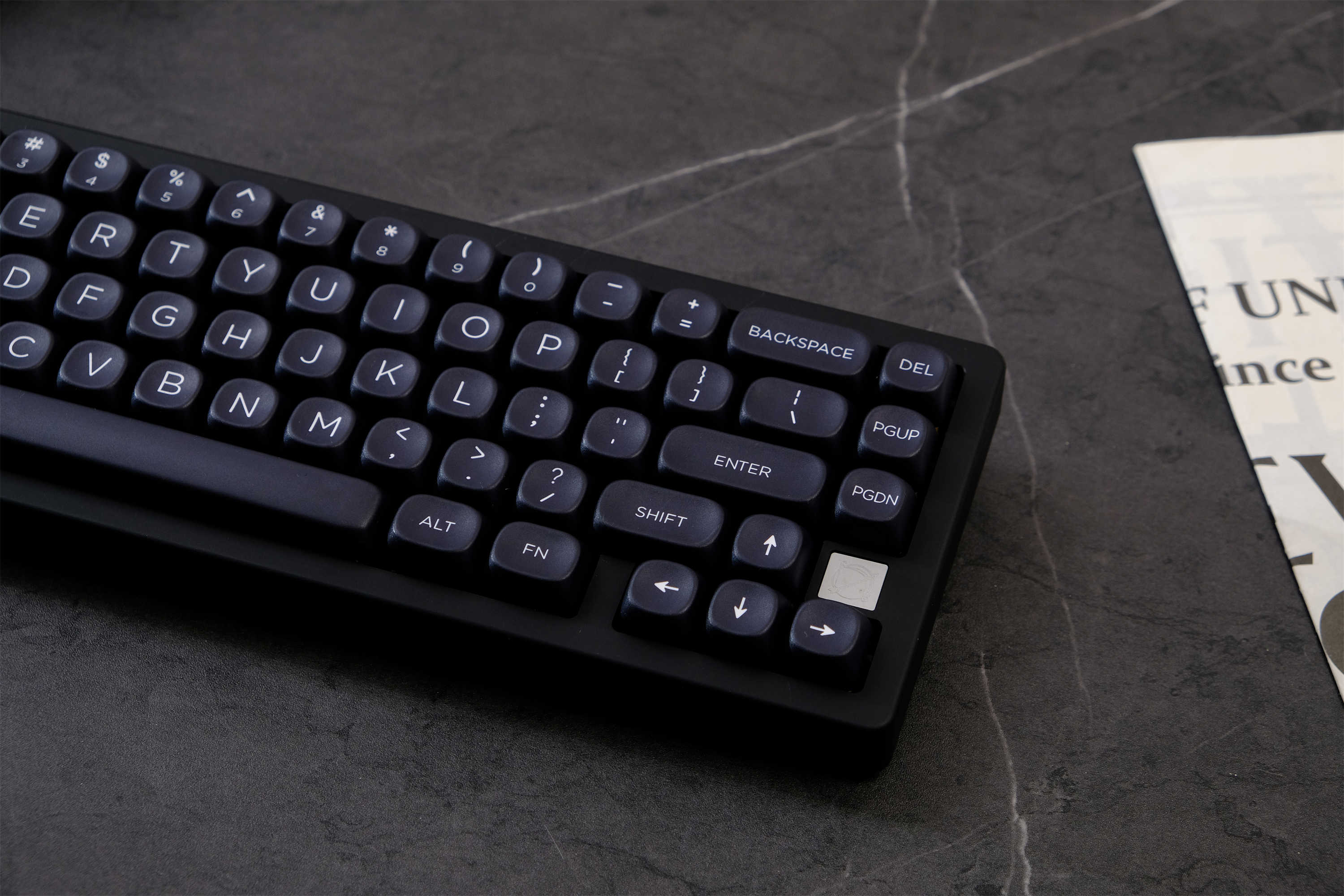 GMK Minimalist black Keycap 12 - Retro Gaming Keycaps reseña y precio